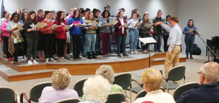 Grinnell-Newburg High School Senior Choir performance